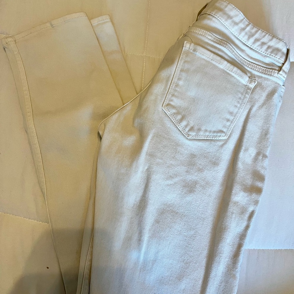 Arizona Jean Company Women's Light Cream Skinny Jeans